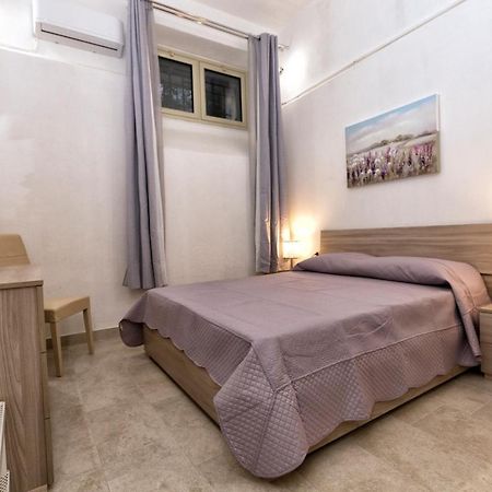 Garden House: Apartments And Rooms For Holidays Palermo Kültér fotó