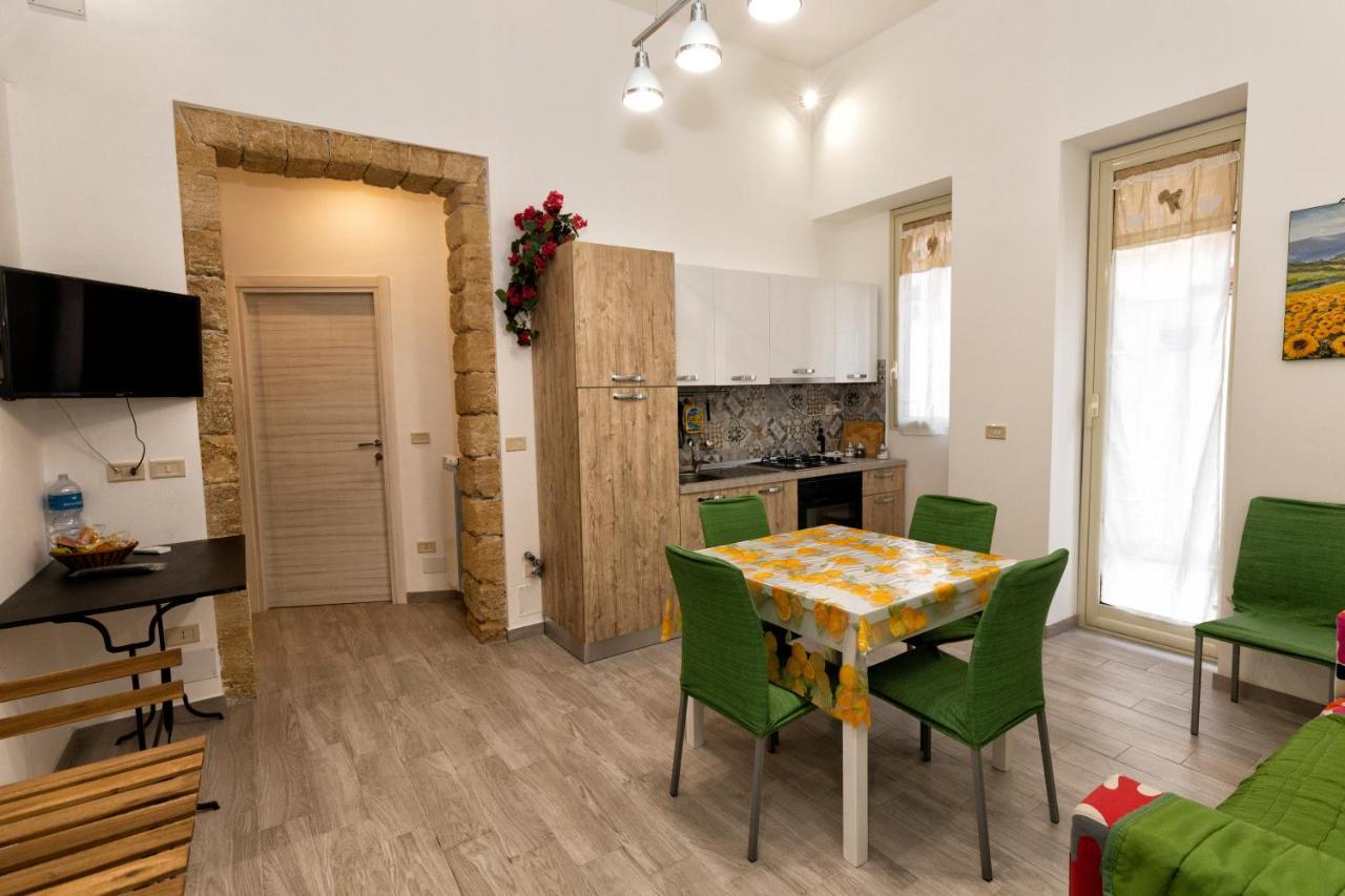 Garden House: Apartments And Rooms For Holidays Palermo Kültér fotó